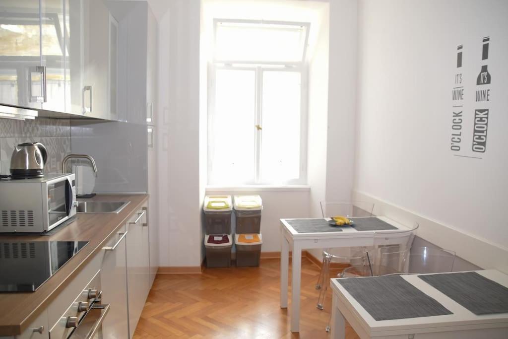 טריאסטה Residence Montanelli מראה חיצוני תמונה